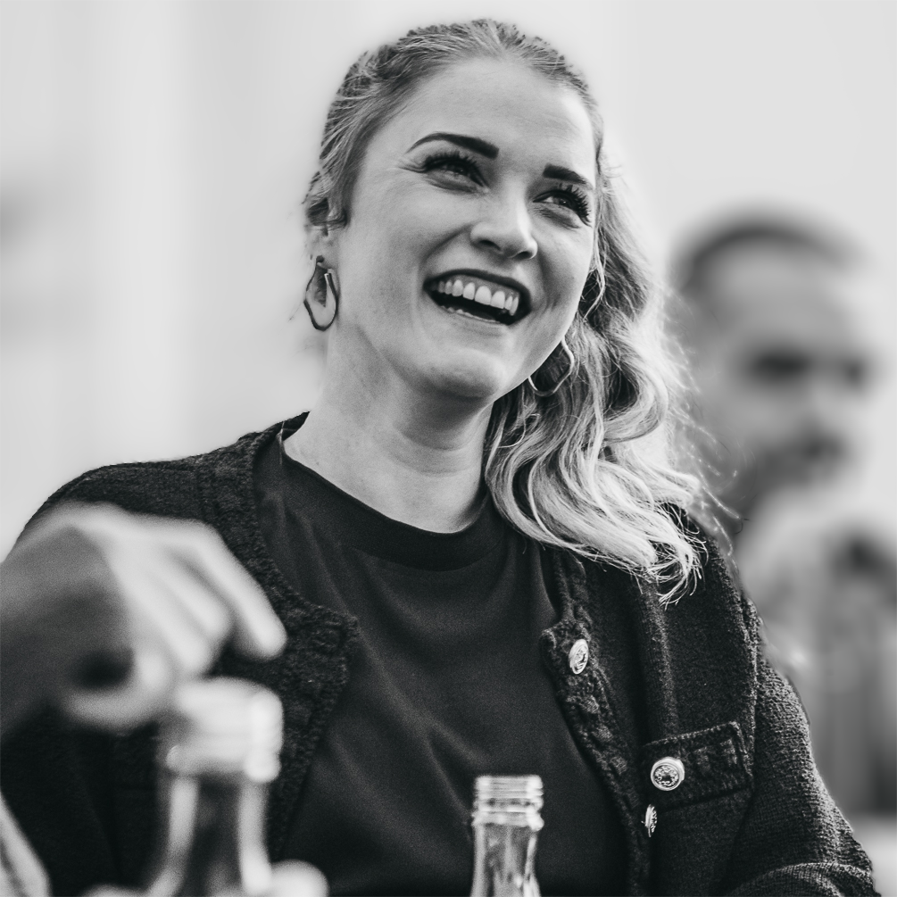 Stefanie Schwarzinger Ákos Burg